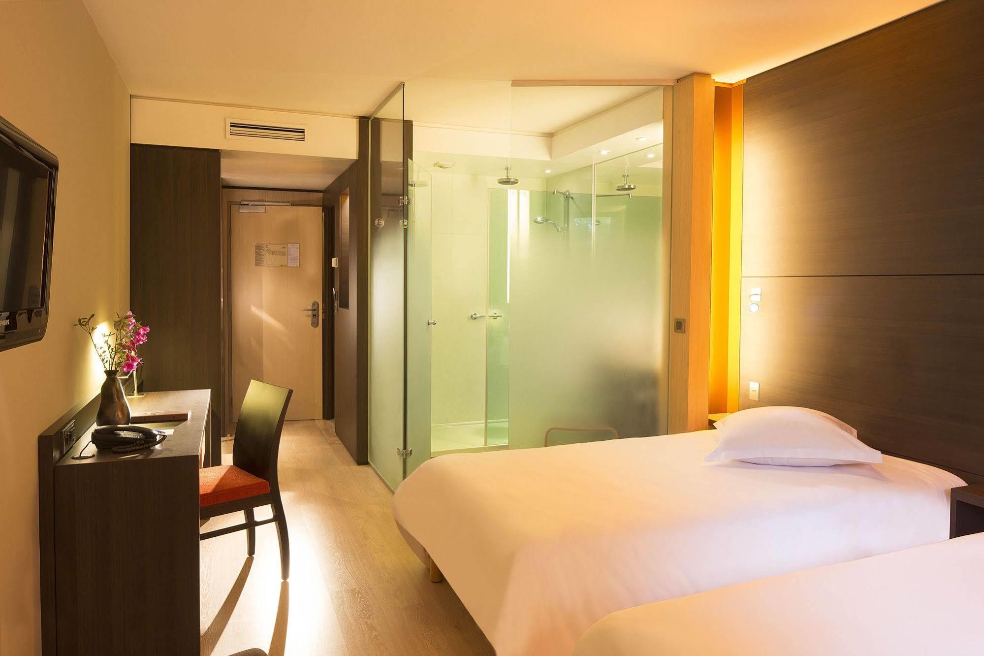 Oceania Quimper Hotel Luaran gambar